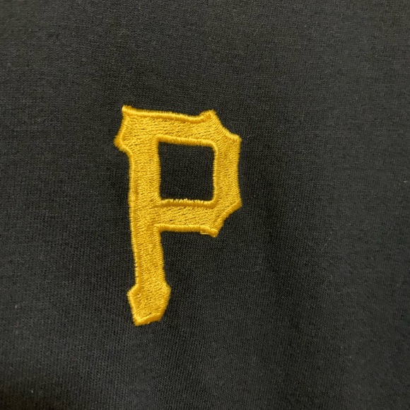 Vintage MLB Pittsburgh Pirates Russell Athletic 90’s Button T-Shirt Size Medium - Picture 4 of 4